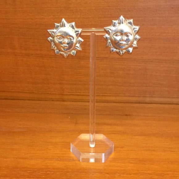 VINTAGE SILVER TAXCO/MEXICO SUN STUDS. - Picture 1 of 3